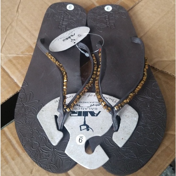 Flip Flop Sandals Brown Gold Size 9 - Picture 2 of 4